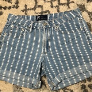 Women’s Striped Gap Shorts